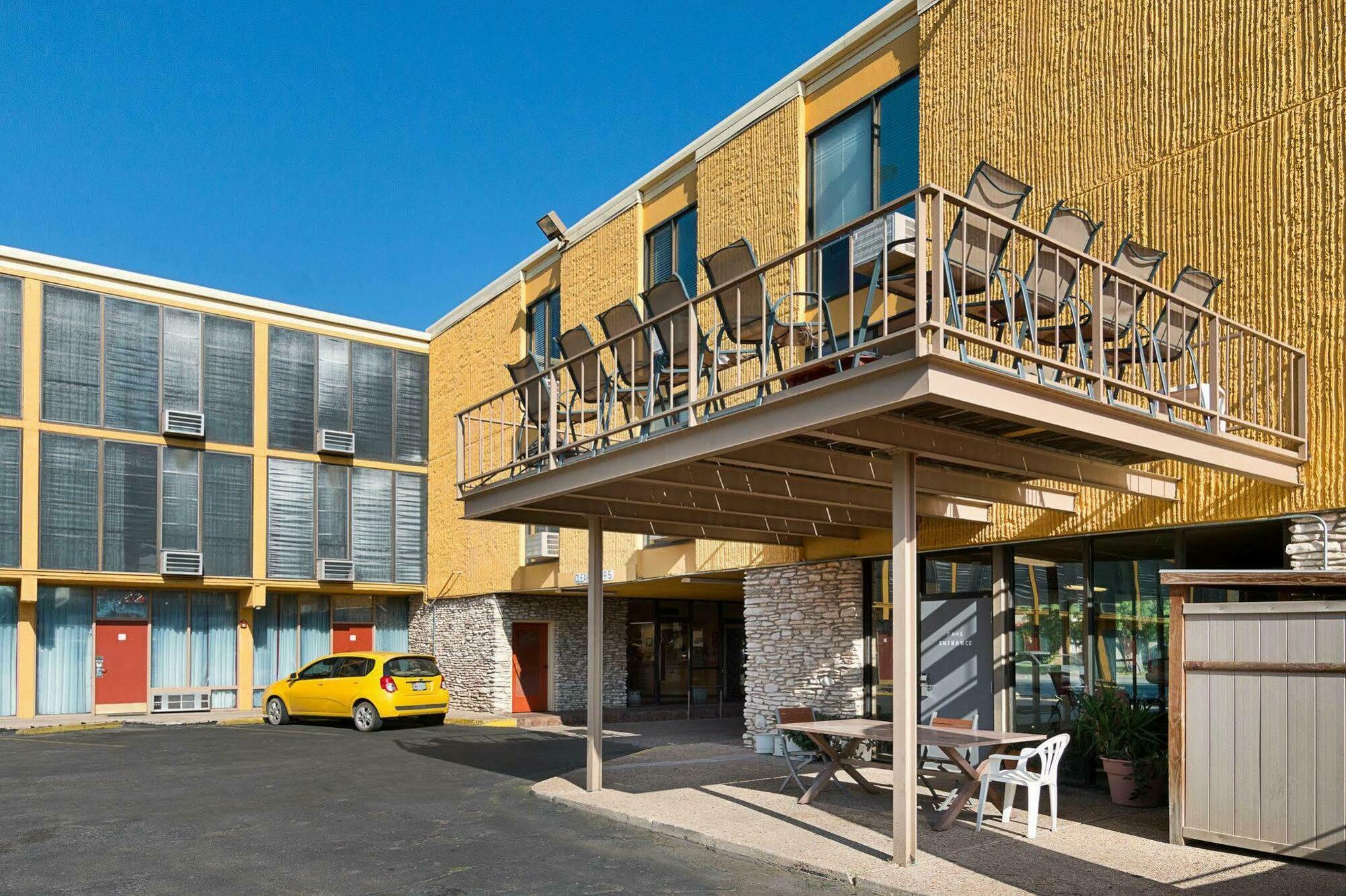 Econo Lodge Сан Анджело Экстерьер фото